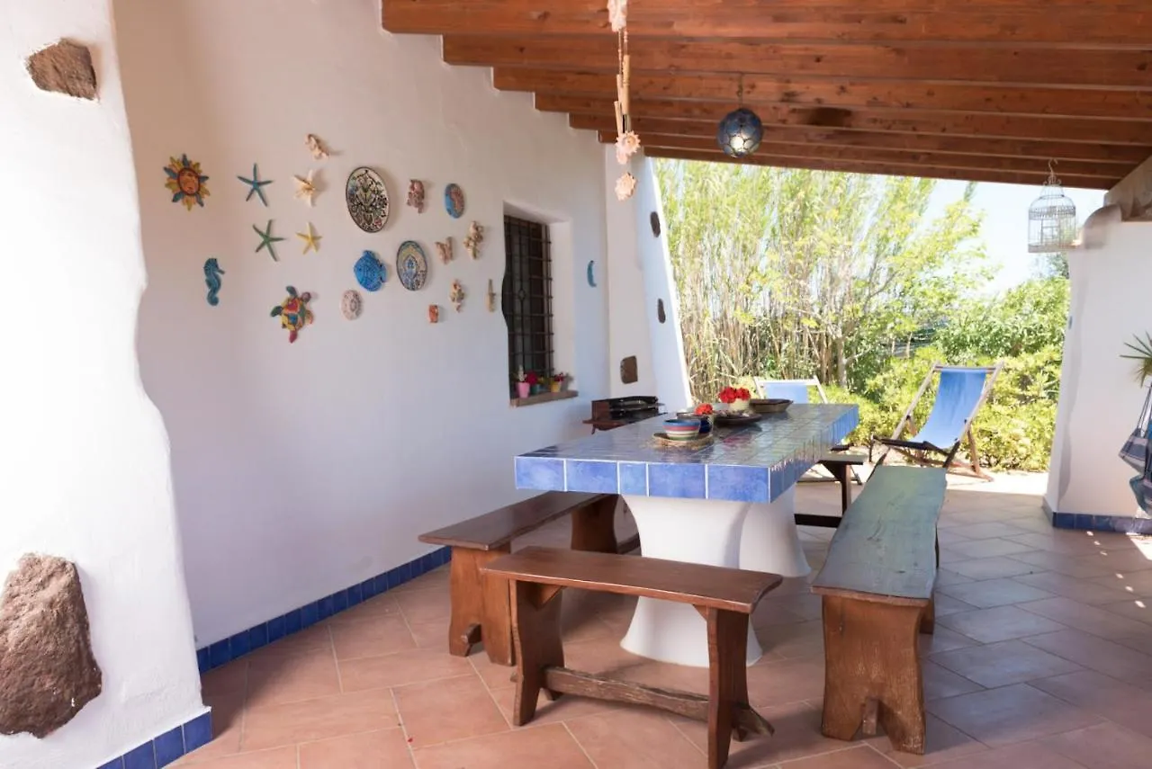 La Casa Dell'Artista Vila Orosei 0*,