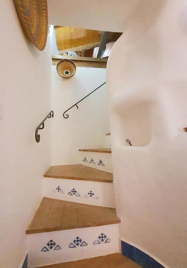 La Casa Dell'Artista Vila Orosei 0*,